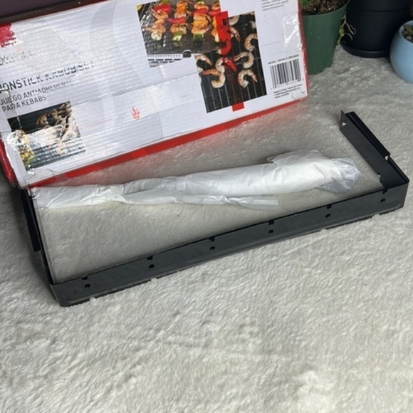 Grill Up Perfect Shish Kabobs With the Nexgrill Nonstick Kabob‎ Set - Picture 4 of 7